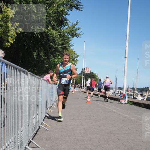 17.08.2025 - KN Förde Triathlon 2025 KatJ http://msf.ph/oto/8603496 17.08.2025 13:45:53 Laufen 457 meine-sportfotos.de