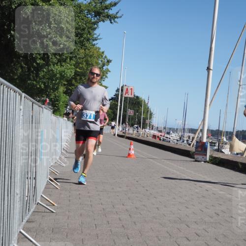 17.08.2025 - KN Förde Triathlon 2025 KatJ http://msf.ph/oto/8603639 17.08.2025 11:56:40 Laufen 356, 371, 618, 635 meine-sportfotos.de