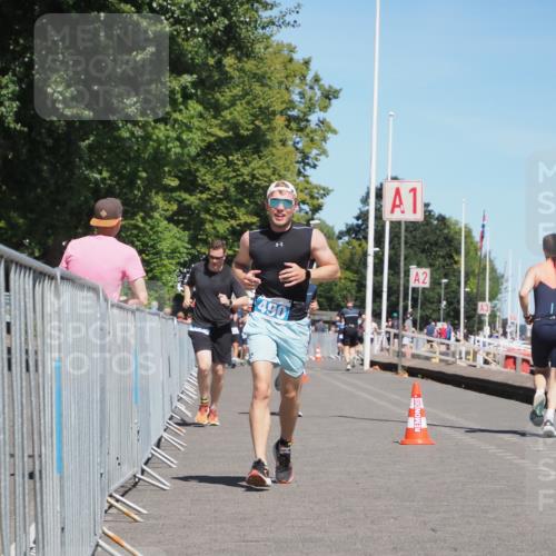 17.08.2025 - KN Förde Triathlon 2025 KatJ http://msf.ph/oto/8603707 17.08.2025 13:46:23 Laufen 448, 459, 490 meine-sportfotos.de