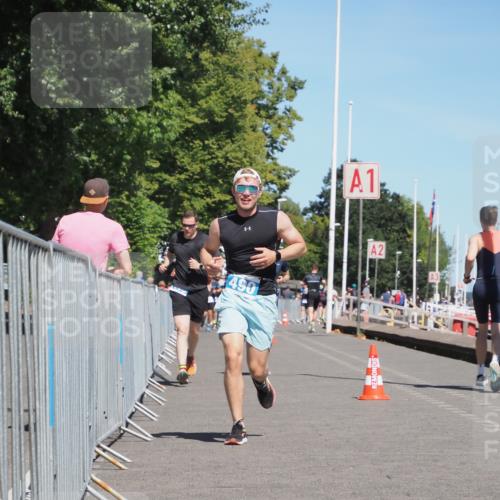 17.08.2025 - KN Förde Triathlon 2025 KatJ http://msf.ph/oto/8603713 17.08.2025 13:46:23 Laufen 448, 459, 490 meine-sportfotos.de