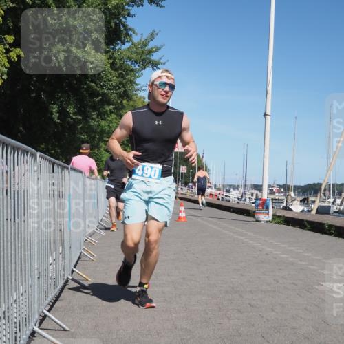 17.08.2025 - KN Förde Triathlon 2025 KatJ http://msf.ph/oto/8603782 17.08.2025 13:46:26 Laufen 448, 459, 490 meine-sportfotos.de