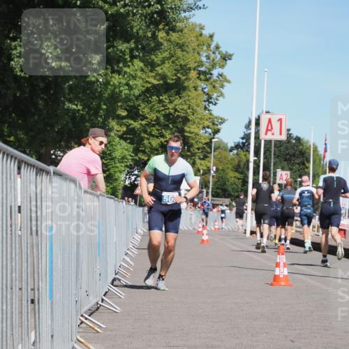 17.08.2025 - KN Förde Triathlon 2025 KatJ http://msf.ph/oto/8604107 17.08.2025 13:46:57 Laufen 502, 506 meine-sportfotos.de