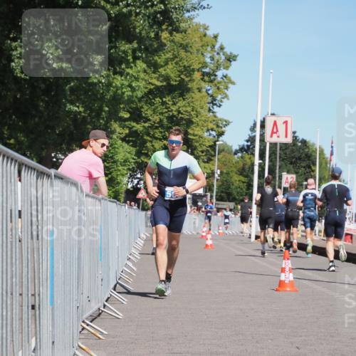 17.08.2025 - KN Förde Triathlon 2025 KatJ http://msf.ph/oto/8604113 17.08.2025 13:46:57 Laufen 502, 506 meine-sportfotos.de