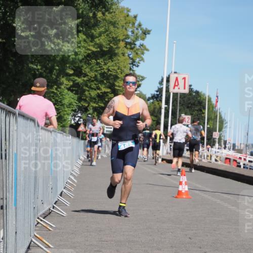 17.08.2025 - KN Förde Triathlon 2025 KatJ http://msf.ph/oto/8604231 17.08.2025 13:47:06 Laufen 483 meine-sportfotos.de