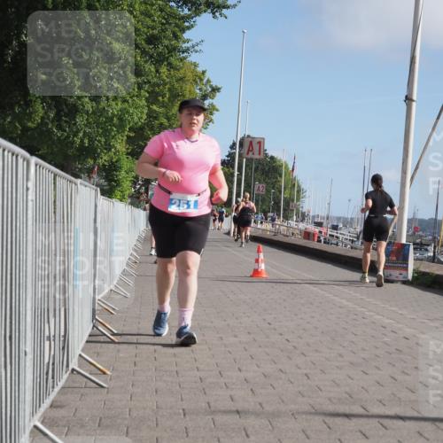 17.08.2025 - KN Förde Triathlon 2025 KatJ http://msf.ph/oto/8604354 17.08.2025 10:27:31 Laufen 131, 251 meine-sportfotos.de
