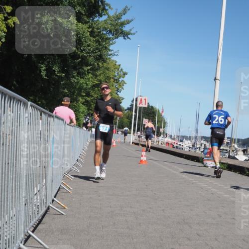 17.08.2025 - KN Förde Triathlon 2025 KatJ http://msf.ph/oto/8604541 17.08.2025 13:47:26 Laufen 469, 471 meine-sportfotos.de