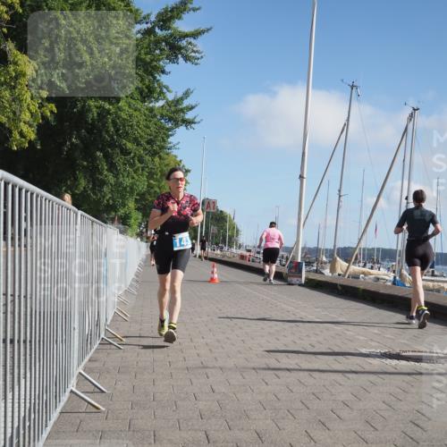 17.08.2025 - KN Förde Triathlon 2025 KatJ http://msf.ph/oto/8604553 17.08.2025 10:27:45 Laufen 143 meine-sportfotos.de