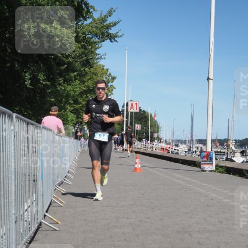 17.08.2025 - KN Förde Triathlon 2025 KatJ http://msf.ph/oto/8604657 17.08.2025 13:47:41 Laufen 434, 450 meine-sportfotos.de