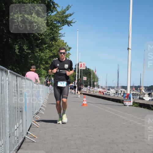 17.08.2025 - KN Förde Triathlon 2025 KatJ http://msf.ph/oto/8604663 17.08.2025 13:47:41 Laufen 434, 450 meine-sportfotos.de