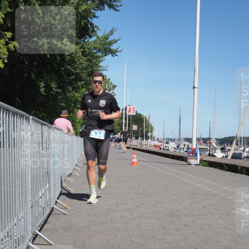 17.08.2025 - KN Förde Triathlon 2025 KatJ http://msf.ph/oto/8604679 17.08.2025 13:47:42 Laufen 434, 450 meine-sportfotos.de