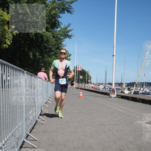 17.08.2025 - KN Förde Triathlon 2025 KatJ http://msf.ph/oto/8604749 17.08.2025 13:47:46 Laufen 434, 450 meine-sportfotos.de
