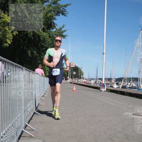 17.08.2025 - KN Förde Triathlon 2025 KatJ http://msf.ph/oto/8604776 17.08.2025 13:47:46 Laufen 434, 450 meine-sportfotos.de