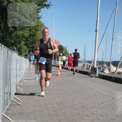 17.08.2025 - KN Förde Triathlon 2025 KatJ http://msf.ph/oto/8604830 17.08.2025 11:58:01 Laufen 282, 604 meine-sportfotos.de