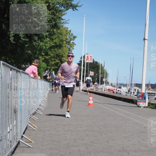 17.08.2025 - KN Förde Triathlon 2025 KatJ http://msf.ph/oto/8604833 17.08.2025 13:48:01 Laufen 458, 504 meine-sportfotos.de