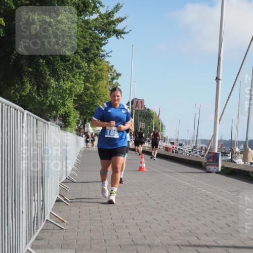 17.08.2025 - KN Förde Triathlon 2025 KatJ http://msf.ph/oto/8604890 17.08.2025 10:28:17 Laufen 174, 186 meine-sportfotos.de