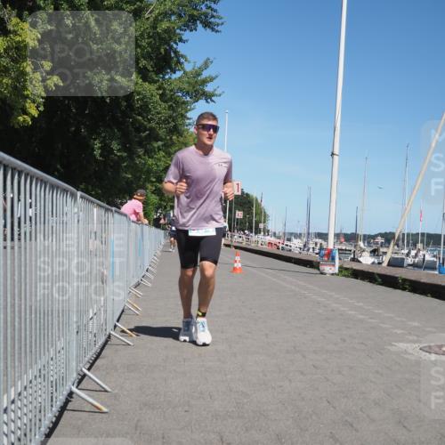 17.08.2025 - KN Förde Triathlon 2025 KatJ http://msf.ph/oto/8604892 17.08.2025 13:48:03 Laufen 458, 501, 504 meine-sportfotos.de