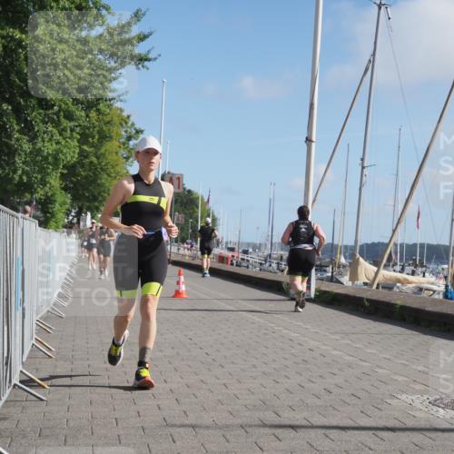 17.08.2025 - KN Förde Triathlon 2025 KatJ http://msf.ph/oto/8605504 17.08.2025 10:29:55 Laufen 201, 205 meine-sportfotos.de