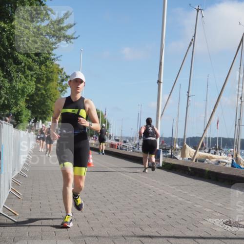 17.08.2025 - KN Förde Triathlon 2025 KatJ http://msf.ph/oto/8605519 17.08.2025 10:29:55 Laufen 201, 205 meine-sportfotos.de
