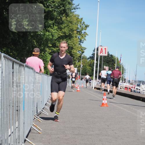 17.08.2025 - KN Förde Triathlon 2025 KatJ http://msf.ph/oto/8605683 17.08.2025 13:49:00 Laufen 423, 531 meine-sportfotos.de