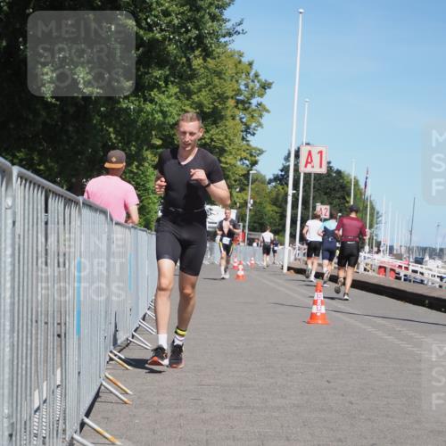 17.08.2025 - KN Förde Triathlon 2025 KatJ http://msf.ph/oto/8605688 17.08.2025 13:49:01 Laufen 423, 531 meine-sportfotos.de