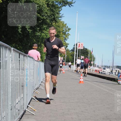 17.08.2025 - KN Förde Triathlon 2025 KatJ http://msf.ph/oto/8605740 17.08.2025 13:49:01 Laufen 423, 531 meine-sportfotos.de