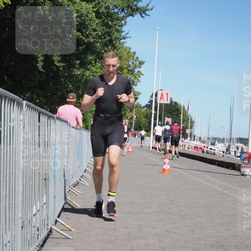17.08.2025 - KN Förde Triathlon 2025 KatJ http://msf.ph/oto/8605755 17.08.2025 13:49:02 Laufen 453, 531 meine-sportfotos.de