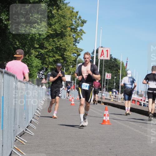 17.08.2025 - KN Förde Triathlon 2025 KatJ http://msf.ph/oto/8605780 17.08.2025 13:49:07 Laufen 453, 508 meine-sportfotos.de