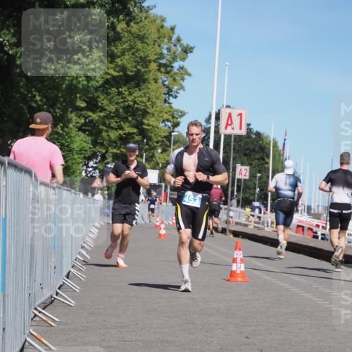 17.08.2025 - KN Förde Triathlon 2025 KatJ http://msf.ph/oto/8605786 17.08.2025 13:49:07 Laufen 453, 508 meine-sportfotos.de
