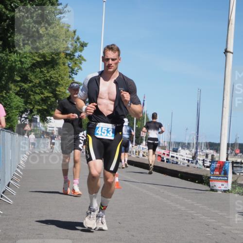 17.08.2025 - KN Förde Triathlon 2025 KatJ http://msf.ph/oto/8605861 17.08.2025 13:49:09 Laufen 453, 508 meine-sportfotos.de