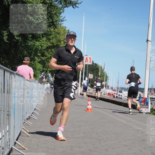 17.08.2025 - KN Förde Triathlon 2025 KatJ http://msf.ph/oto/8605888 17.08.2025 13:49:12 Laufen 453, 508 meine-sportfotos.de