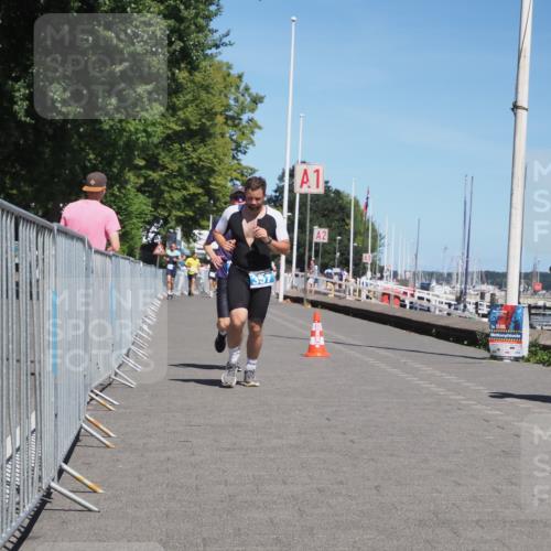 17.08.2025 - KN Förde Triathlon 2025 KatJ http://msf.ph/oto/8606078 17.08.2025 13:49:35 Laufen 357, 516 meine-sportfotos.de