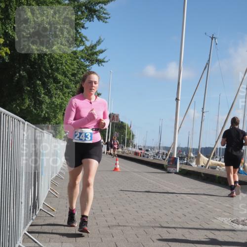 17.08.2025 - KN Förde Triathlon 2025 KatJ http://msf.ph/oto/8606250 17.08.2025 10:31:02 Laufen 216, 243 meine-sportfotos.de