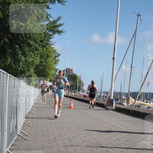 17.08.2025 - KN Förde Triathlon 2025 KatJ http://msf.ph/oto/8606270 17.08.2025 10:31:07 Laufen 216, 231 meine-sportfotos.de