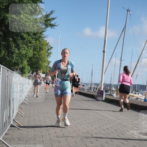 17.08.2025 - KN Förde Triathlon 2025 KatJ http://msf.ph/oto/8606304 17.08.2025 10:31:09 Laufen 216, 231 meine-sportfotos.de