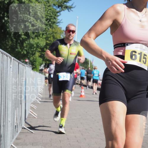 17.08.2025 - KN Förde Triathlon 2025 KatJ http://msf.ph/oto/8606315 17.08.2025 11:59:01 Laufen 320, 345, 349, 382, 608, 615, 621 meine-sportfotos.de