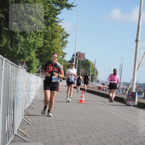 17.08.2025 - KN Förde Triathlon 2025 KatJ http://msf.ph/oto/8606324 17.08.2025 10:31:13 Laufen 179, 231 meine-sportfotos.de