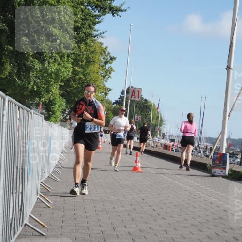 17.08.2025 - KN Förde Triathlon 2025 KatJ http://msf.ph/oto/8606327 17.08.2025 10:31:13 Laufen 179, 231 meine-sportfotos.de