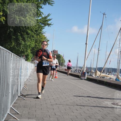17.08.2025 - KN Förde Triathlon 2025 KatJ http://msf.ph/oto/8606352 17.08.2025 10:31:15 Laufen 139, 140, 179, 231 meine-sportfotos.de