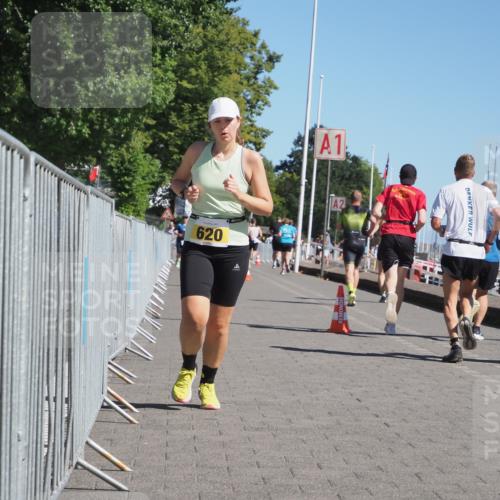 17.08.2025 - KN Förde Triathlon 2025 KatJ http://msf.ph/oto/8606557 17.08.2025 11:59:14 Laufen 361, 605, 620 meine-sportfotos.de