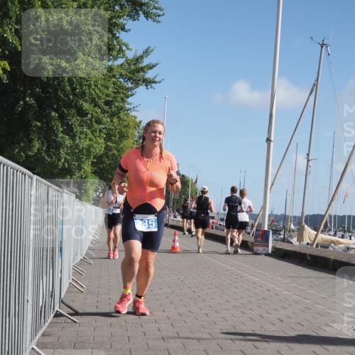 17.08.2025 - KN Förde Triathlon 2025 KatJ http://msf.ph/oto/8606571 17.08.2025 10:31:33 Laufen 111, 153, 235 meine-sportfotos.de