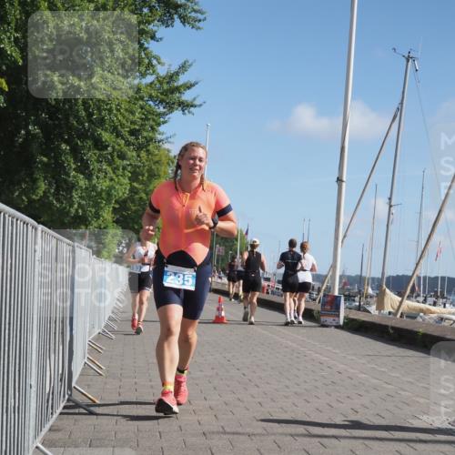 17.08.2025 - KN Förde Triathlon 2025 KatJ http://msf.ph/oto/8606574 17.08.2025 10:31:34 Laufen 111, 153, 235 meine-sportfotos.de