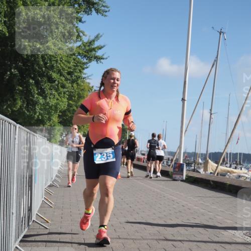 17.08.2025 - KN Förde Triathlon 2025 KatJ http://msf.ph/oto/8606586 17.08.2025 10:31:34 Laufen 111, 153, 235 meine-sportfotos.de