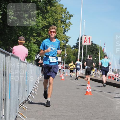 17.08.2025 - KN Förde Triathlon 2025 KatJ http://msf.ph/oto/8606695 17.08.2025 13:50:41 Laufen 478 meine-sportfotos.de