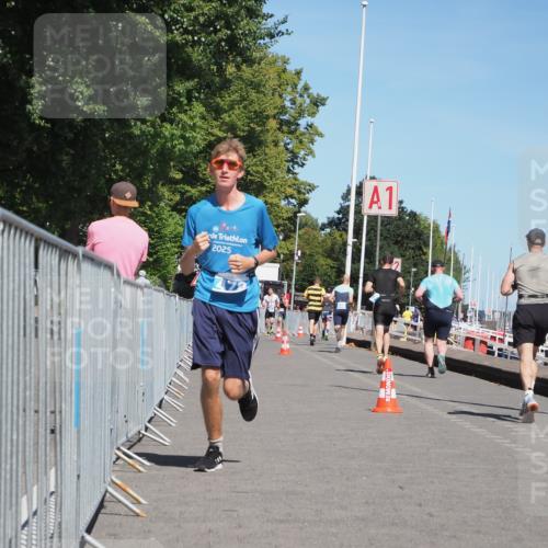 17.08.2025 - KN Förde Triathlon 2025 KatJ http://msf.ph/oto/8606706 17.08.2025 13:50:41 Laufen 478 meine-sportfotos.de