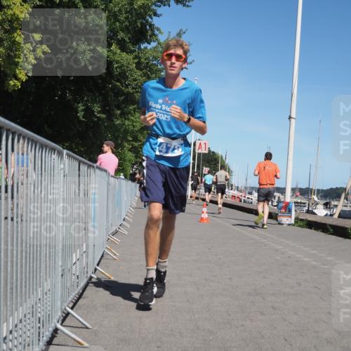 17.08.2025 - KN Förde Triathlon 2025 KatJ http://msf.ph/oto/8606725 17.08.2025 13:50:44 Laufen 478, 494 meine-sportfotos.de