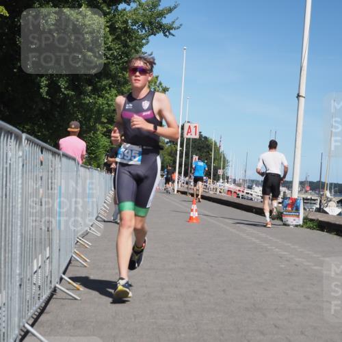 17.08.2025 - KN Förde Triathlon 2025 KatJ http://msf.ph/oto/8606956 17.08.2025 13:51:09 Laufen 395, 517 meine-sportfotos.de