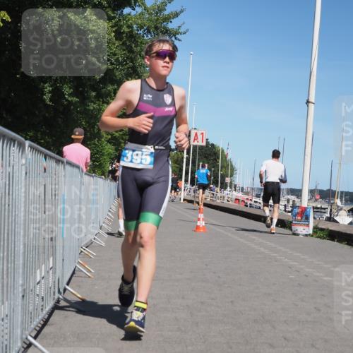 17.08.2025 - KN Förde Triathlon 2025 KatJ http://msf.ph/oto/8606964 17.08.2025 13:51:09 Laufen 395, 517 meine-sportfotos.de