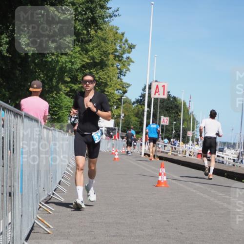 17.08.2025 - KN Förde Triathlon 2025 KatJ http://msf.ph/oto/8606967 17.08.2025 13:51:11 Laufen 395, 517 meine-sportfotos.de
