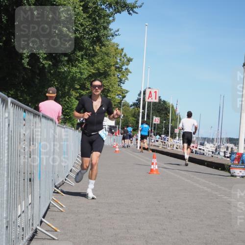 17.08.2025 - KN Förde Triathlon 2025 KatJ http://msf.ph/oto/8606975 17.08.2025 13:51:11 Laufen 395, 517 meine-sportfotos.de