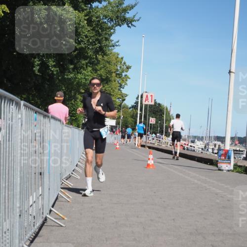 17.08.2025 - KN Förde Triathlon 2025 KatJ http://msf.ph/oto/8606981 17.08.2025 13:51:12 Laufen 395, 517 meine-sportfotos.de